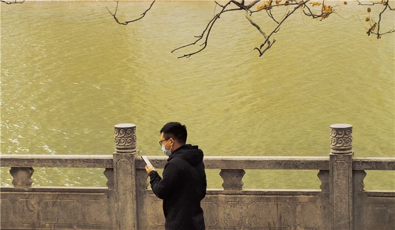 OPPO Reno5 Pro值得入手吗 OPPO Reno5 Pro手机全方位评测_手机评测_手机学院_本站