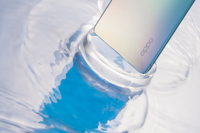 OPPO Reno6值得入手吗 OPPO Reno6详细评测_手机评测_手机学院_本站