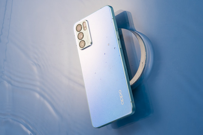 OPPO Reno6值得入手吗 OPPO Reno6详细评测_手机评测_手机学院_本站