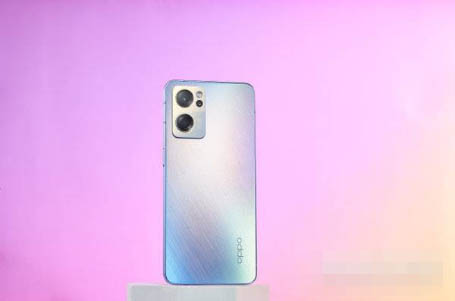 OPPOReno7新年版和OPPOReno7有什么区别?_手机评测_手机学院_本站