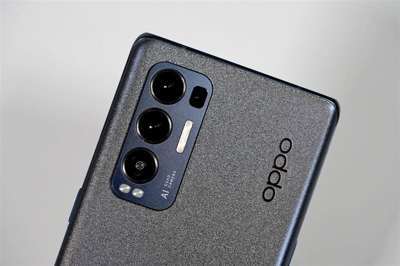 OPPO Reno5 Pro+值得入手吗 OPPO Reno5 Pro+手机全方位评测_手机评测_手机学院_本站