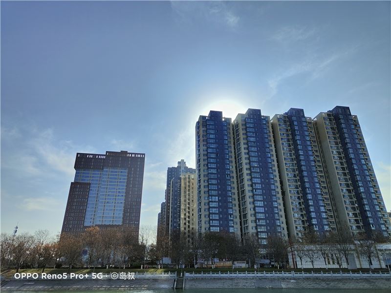 OPPO Reno5 Pro+值得入手吗 OPPO Reno5 Pro+手机全方位评测_手机评测_手机学院_本站