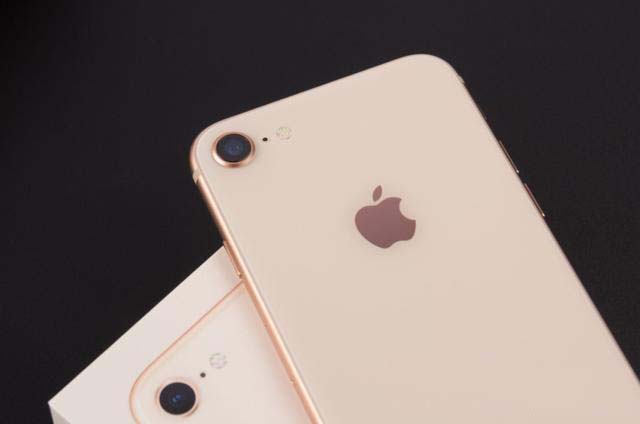 OPPO Reno和iPhone8哪款好 OPPO Reno和iPhone8手机对比评测_手机评测_手机学院_本站