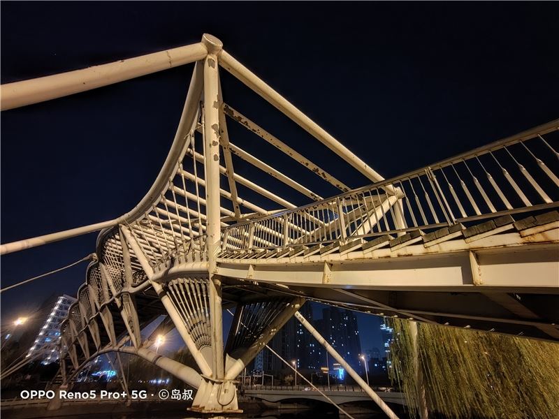 OPPO Reno5 Pro+值得入手吗 OPPO Reno5 Pro+手机全方位评测_手机评测_手机学院_本站