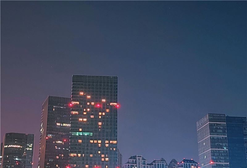 OPPO Reno5 Pro+值得入手吗 OPPO Reno5 Pro+手机全方位评测_手机评测_手机学院_本站