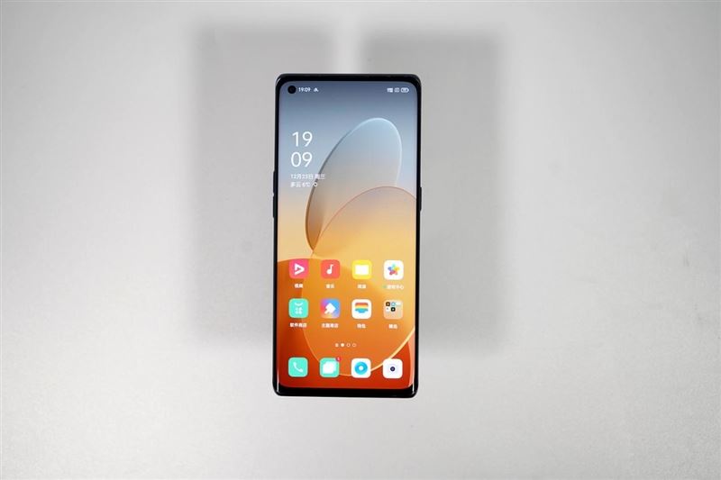OPPO Reno5 Pro+值得入手吗 OPPO Reno5 Pro+手机全方位评测_手机评测_手机学院_本站
