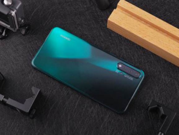 图片.jpg 华为手机nova好不好?和OPPO Reno比哪个更强劲?_手机评测_手机学院_本站