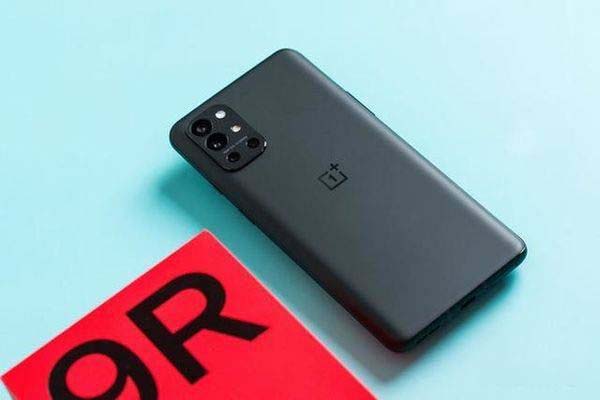 opporeno6和一加9r哪款值得买 opporeno6和一加9r区别对比_手机评测_手机学院_本站