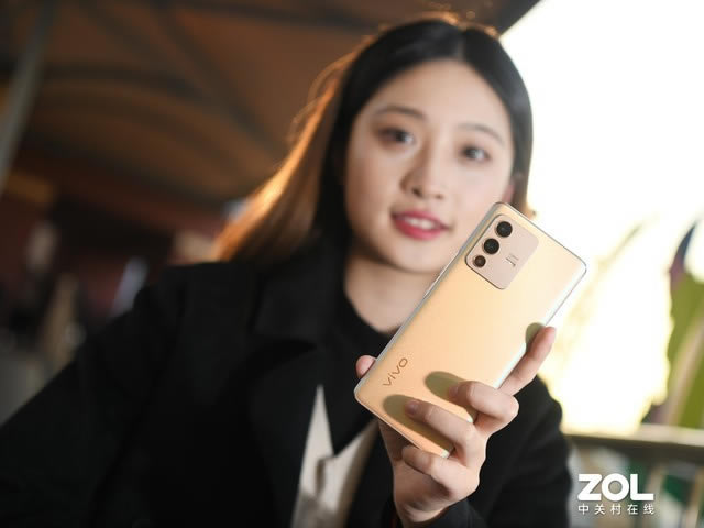 vivo S12 Pro手机评测 打游戏很强的先锋影像旗舰_手机评测_手机学院_本站