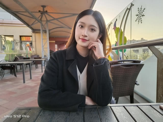 vivo S12 Pro手机评测 打游戏很强的先锋影像旗舰_手机评测_手机学院_本站