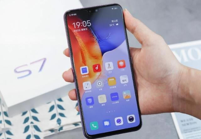 红米K30Pro和vivoS7哪个好?红米K30Pro对比vivoS7评测_手机评测_手机学院_本站