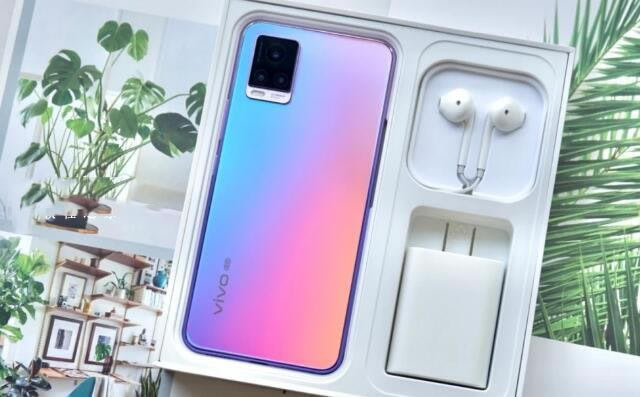 红米K30Pro和vivoS7哪个好?红米K30Pro对比vivoS7评测_手机评测_手机学院_本站