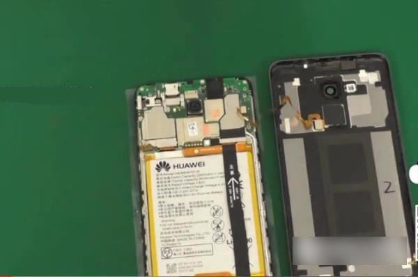 荣耀5C后盖怎么打开 荣耀5C后盖打开方法