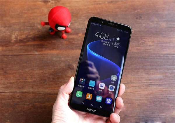 荣耀畅玩7C怎么装卡/插卡?荣耀畅玩7C SIM卡安装教程