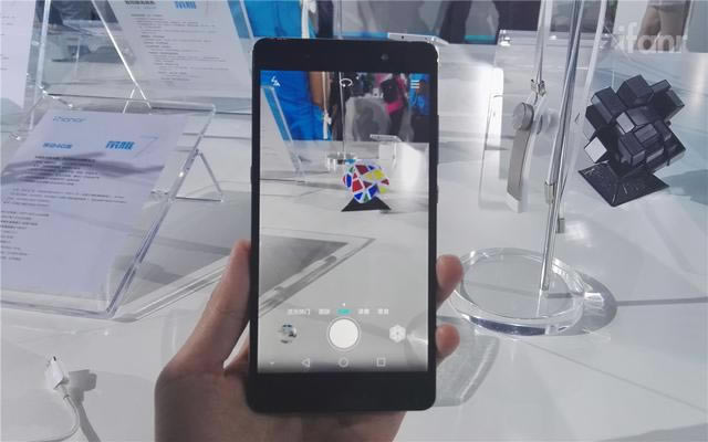 ��ҫ 7��û�л�Ϊ Logo ������仪Ϊ�ֻ�