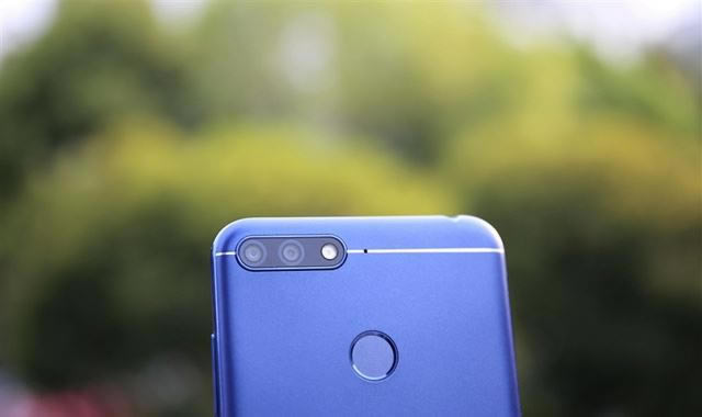 荣耀畅玩7a好不好?华为荣耀畅玩7a全面详细评测_手机评测_手机学院_本站