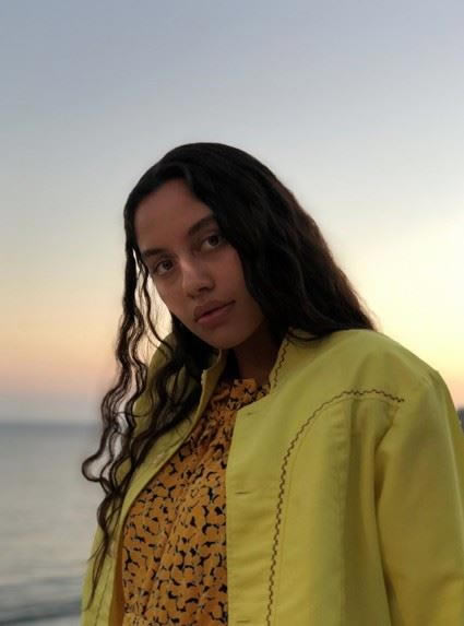 iPhone X和华为Mate10保时捷版哪个好?华为Mate10保时捷版和苹果X性能拍照外观全面对比评测