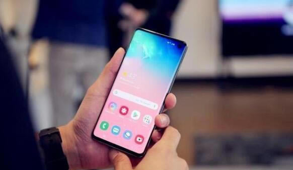 三星s10+和华为mate20pro哪个好 四方面评测三星s10+和华为mate20pro_手机评测_手机学院_本站