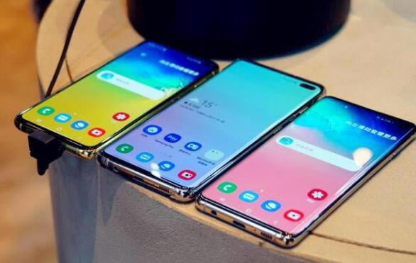 三星s10+和华为mate20pro哪个好 四方面评测三星s10+和华为mate20pro_手机评测_手机学院_本站