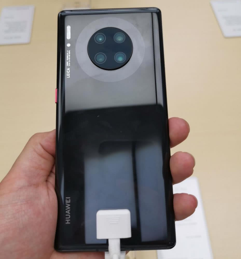 ��ΪMate30�ͻ�ΪMate30pro�Ŀ�ֵ���� ��ΪMate30�ͻ�ΪMate30pro�Ա����_�ֻ�����_�ֻ�ѧԺ_��վ