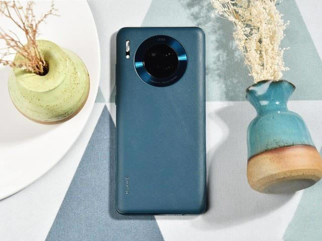 华为Mate30手机5G版与4G版有什么区别 5G版和4G版对比介绍_手机评测_手机学院_本站