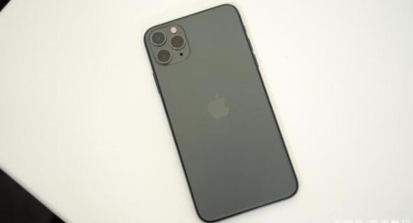 华为Mate30Pro和苹果11Pro到底买那个 哪款更值得入手_手机评测_手机学院_本站