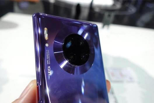 华为Mate30 pro对比iPhone11 pro max 哪款性价比更高_手机评测_手机学院_本站