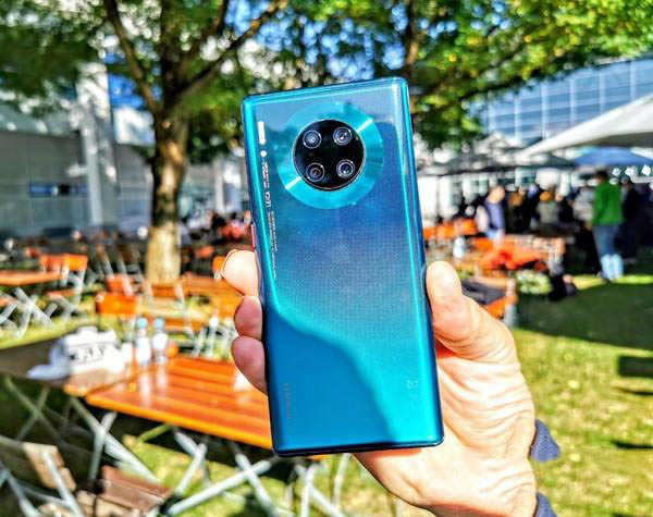 ��Ϊmate30pro��iphone11promax�Ŀ�ֵ������ �����ֻ�����Ա�_�ֻ�����_�ֻ�ѧԺ_��վ