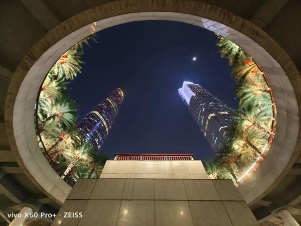 vivox60pro+对比华为mate40Pro哪个拍照效果更好?_手机评测_手机学院_本站