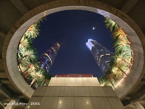 vivox60pro+对比华为mate40Pro哪个拍照效果更好?_手机评测_手机学院_本站