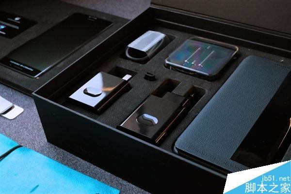 万元国产机华为Mate9保时捷版开箱图赏:全黑色一体奢华_安卓手机_手机学院_本站