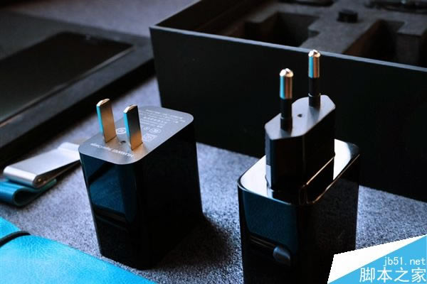 万元国产机华为Mate9保时捷版开箱图赏:全黑色一体奢华_安卓手机_手机学院_本站