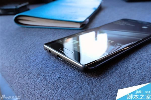 万元国产机华为Mate9保时捷版开箱图赏:全黑色一体奢华_安卓手机_手机学院_本站