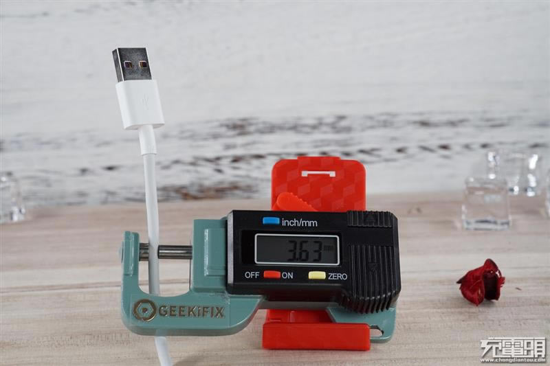 5A的过电流能力到底如何?华为Mate 9原装Type-C数据线拆解_硬件综合_硬件教程_本站