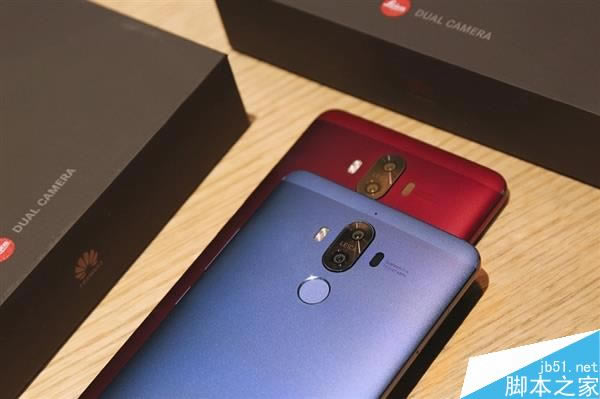 华为Mate9玛瑙红和托帕蓝色哪个好看?华为Mate9玛瑙红色和托帕蓝色对比图赏_安卓手机_手机学院_本站