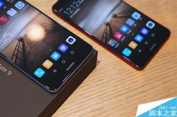 华为Mate9玛瑙红和托帕蓝色哪个好看?华为Mate9玛瑙红色和托帕蓝色对比图赏_安卓手机_手机学院_本站