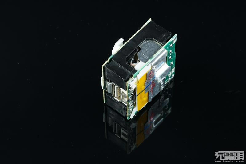 充电效果如何?华为Mate 9原装充电器SuperCharger拆解与评测_硬件综合_硬件教程_本站