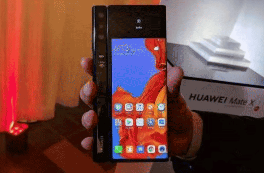 华为Mate X和三星Fold哪款值得购买?华为Mate X和三星Fold对比介绍_手机评测_手机学院_本站