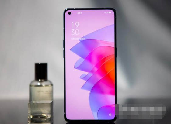 OPPOReno7Pro对比华为nova9Pro哪个更好?_手机评测_手机学院_本站