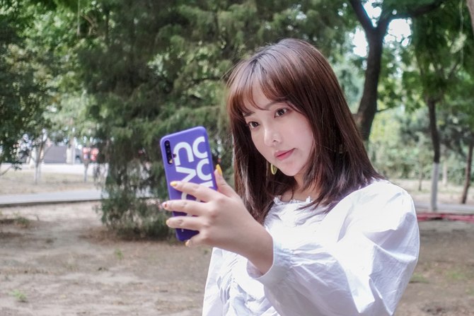 华为nova5 Pro拍照怎么样 华为nova5 Pro自拍评测_手机评测_手机学院_本站