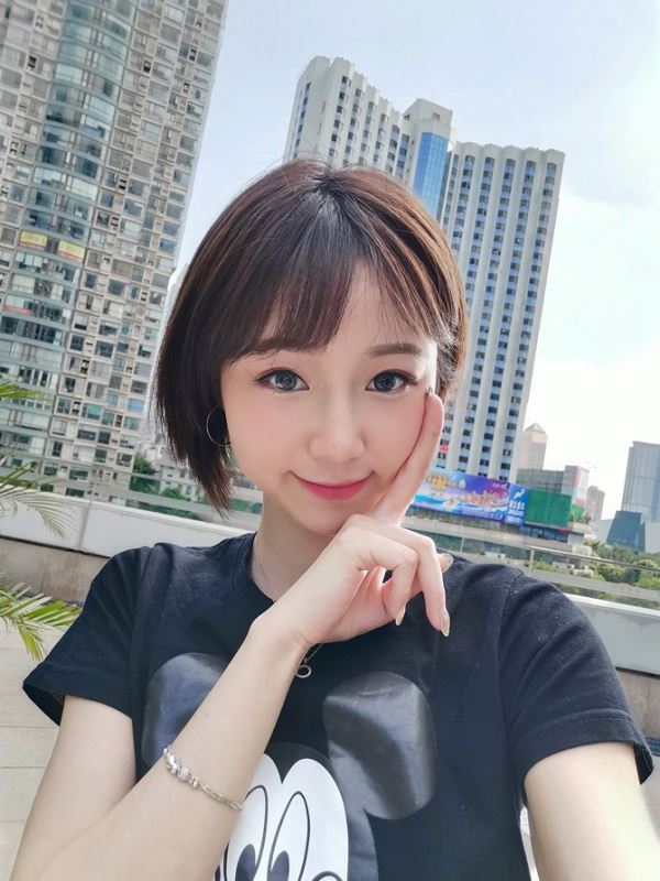 华为nova5 Pro评测 3000元内年轻用户的新选择_手机评测_手机学院_本站