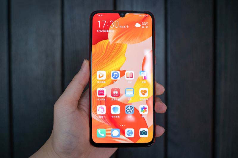 华为nova5 Pro手机外观、配置、性能、系统、拍照、续航及上手体验图文评测_手机评测_手机学院_本站