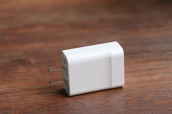 一加5和华为nova2哪个好?华为nova2和一加手机5全面区别对比评测