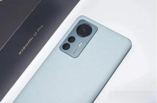 小米12和荣耀60pro哪款好?小米12和荣耀60pro对比测评_手机评测_手机学院_本站