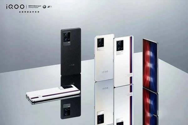 小米MIX4、荣耀Magic3与iQOO8 Pro哪款好 三款手机区别对比