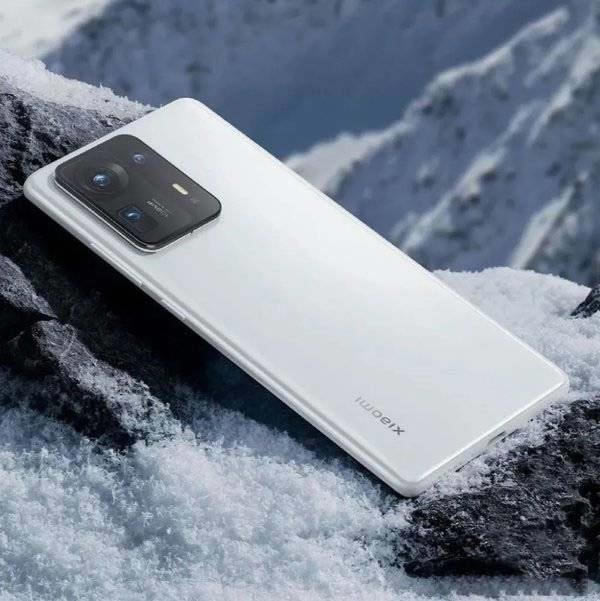 小米MIX4、荣耀Magic3和iQOO8 Pro哪款好 三款手机区别对比_手机评测_手机学院_本站