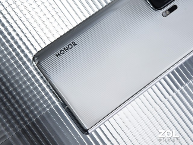 荣耀Magic V折叠屏手机评测   从未如此惊艳_手机评测_手机学院_本站