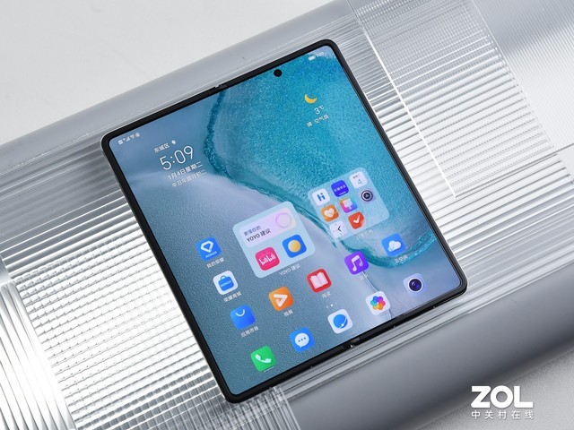 荣耀Magic V折叠屏手机评测   从未如此惊艳_手机评测_手机学院_本站