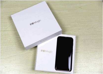 荣耀Magic好用吗?华为荣耀Magic首发开箱评测_手机评测_手机学院_本站