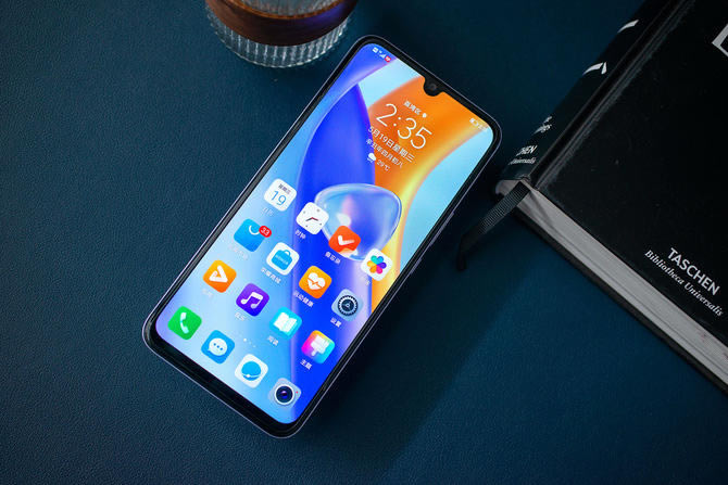 荣耀Play5体验如何 荣耀Play5详细评测_手机评测_手机学院_本站